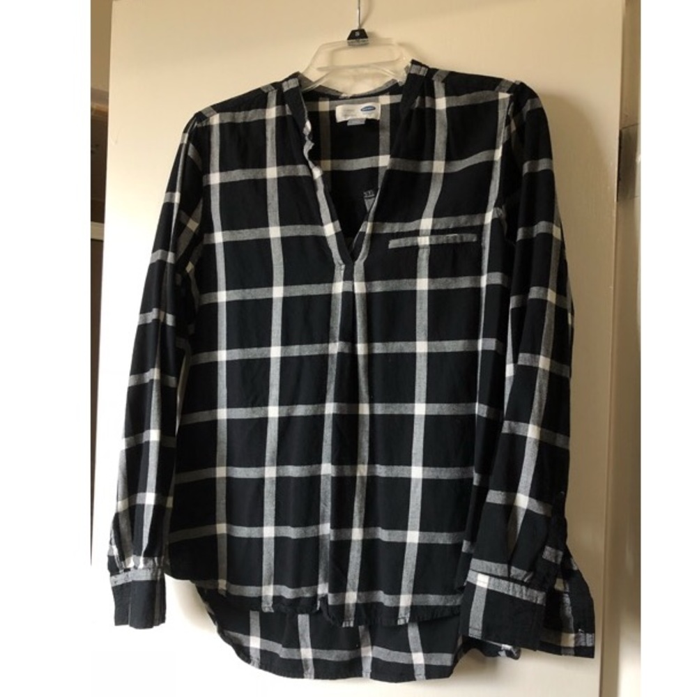 Flannel/checkered top